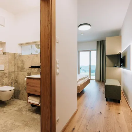 Weingut Radl Гостевой дом Клёх